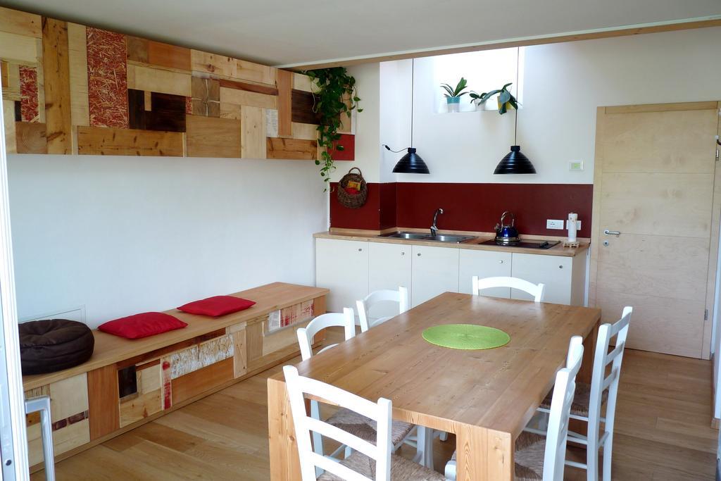 B&B Casa Sul Lago - Appartamenti Calceranica al Lago Habitación foto